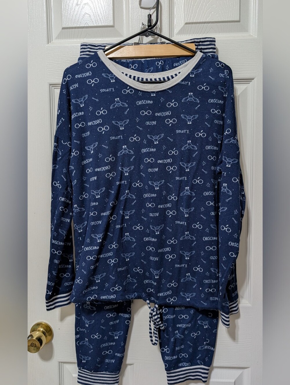 Women's Navy Blue Long-Sleeve Pajama Set - Cozy Size Medium